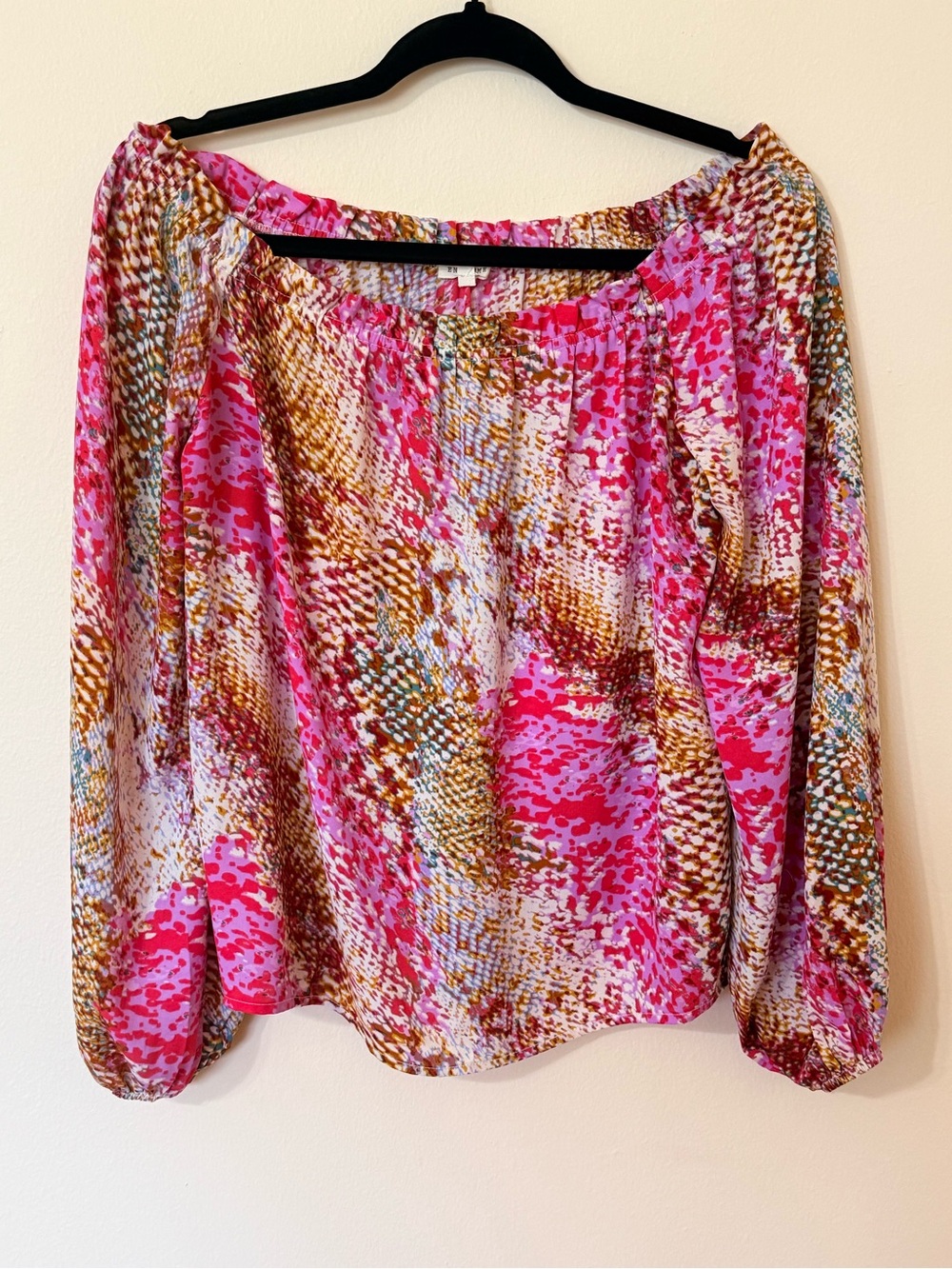 En Creme Pink Multi-Print Off-Shoulder Blouse